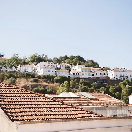 بيت ضيافة Casa Velha ألينكوير